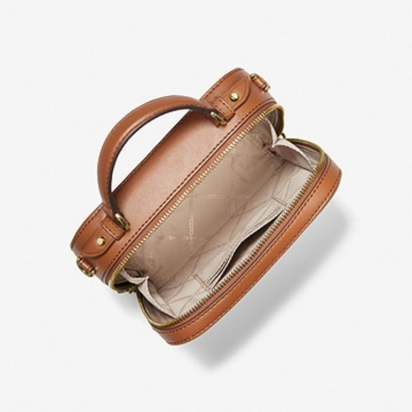 Michael Kors Jet Set CrossBody Bag - Picture 2 of 5